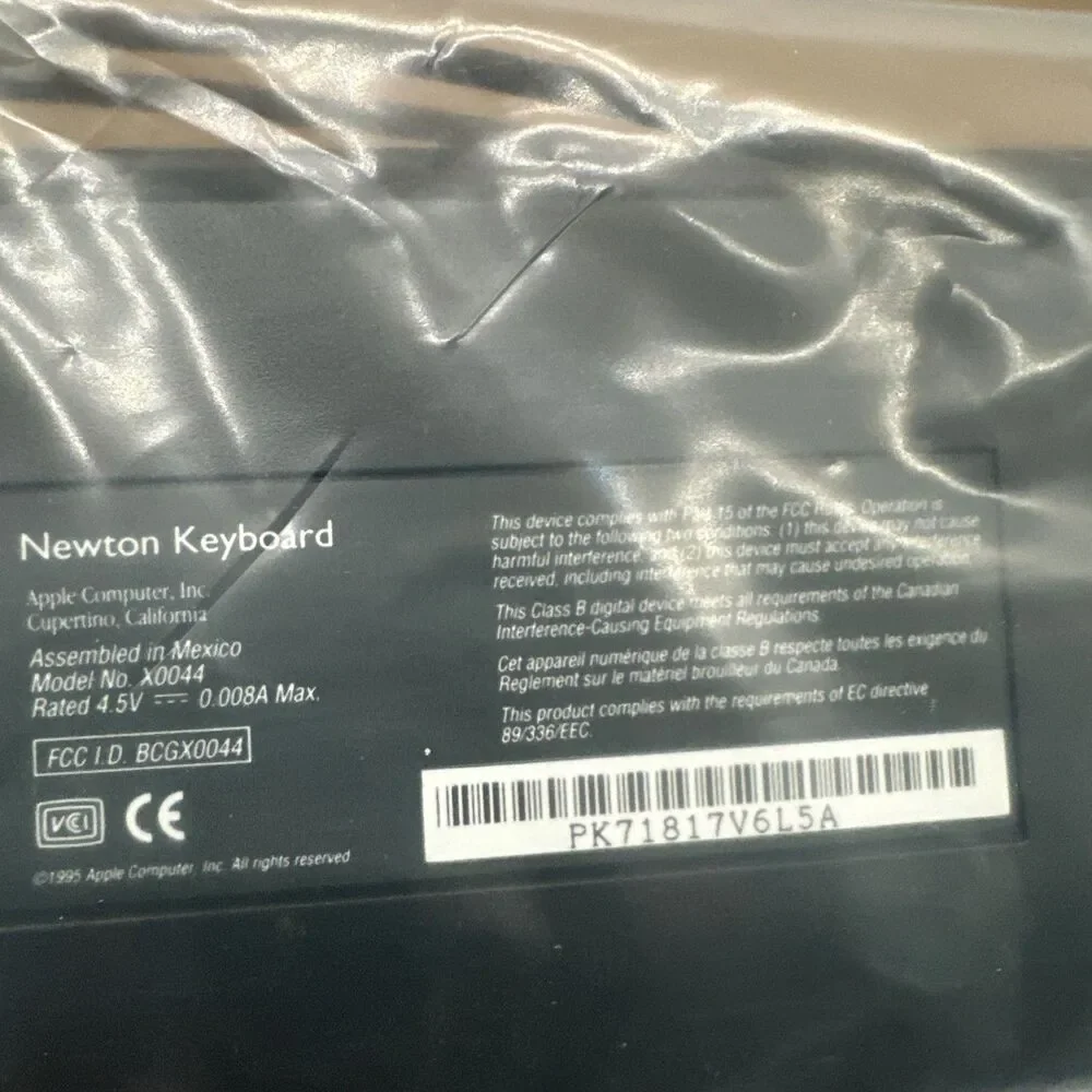  Apple Newton Keyboard in Original Packaging Box Carry Pouch X004 X0035LL/A
